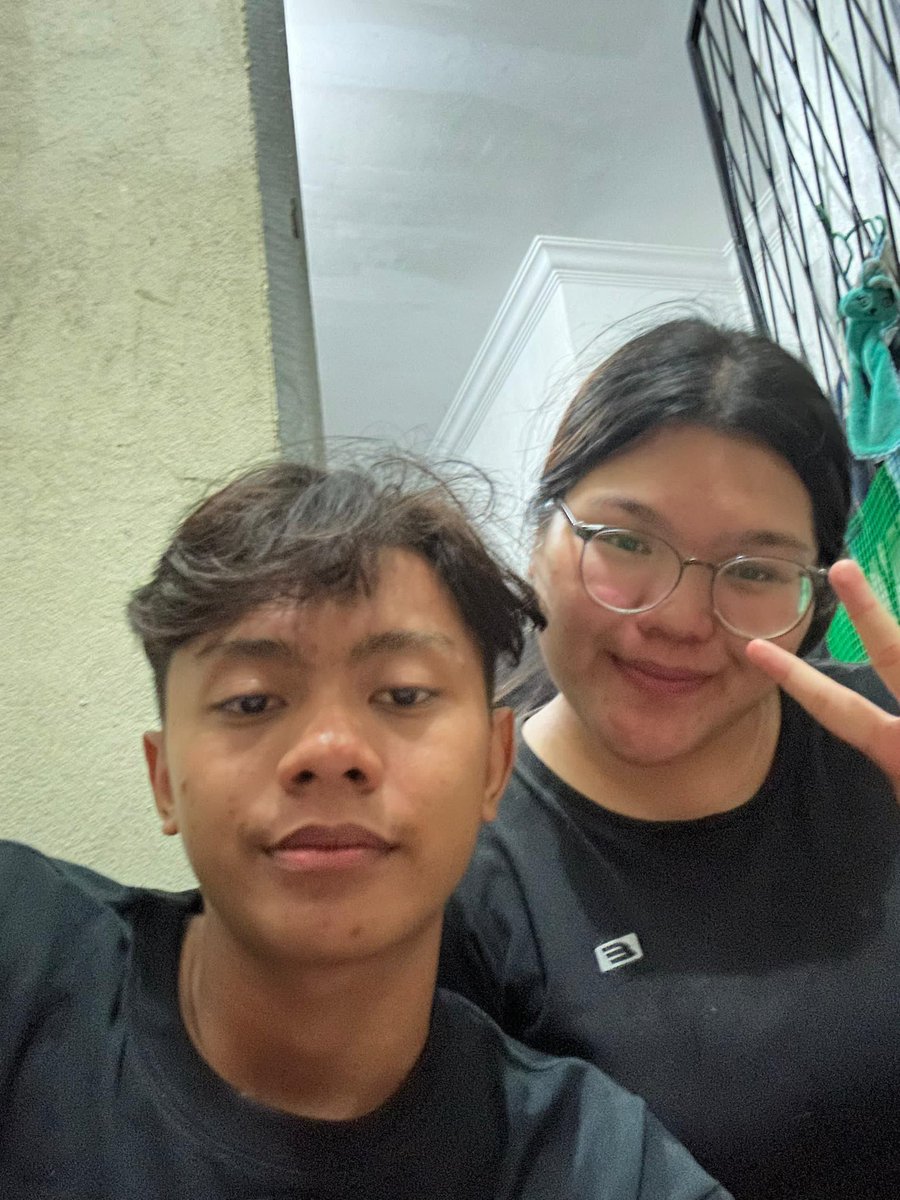 peronaic's tweet photo. bf with my uncle ii &amp; cousin 🥺 https://t.co/pWKgsZDiL3