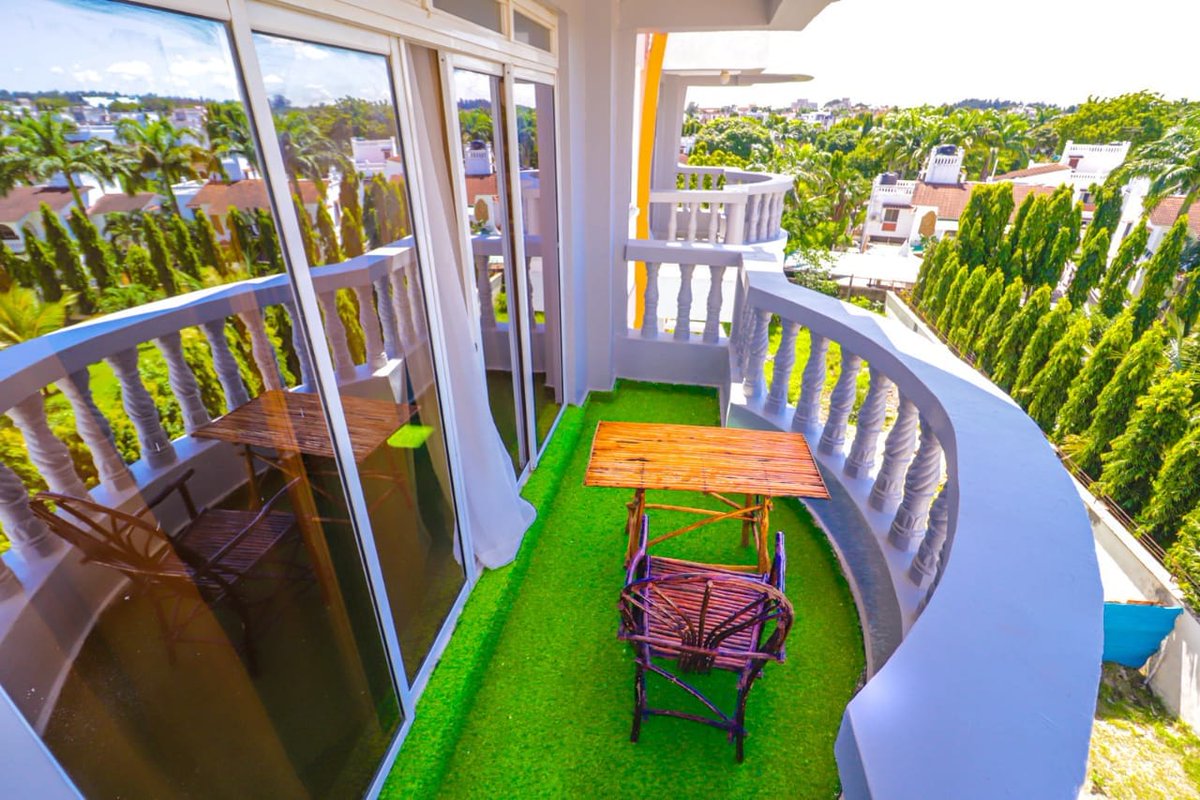 🏡 Cozy. Stylish. Nyali.
Stay in our charming 3-bed unit with queen bed, modern bath &amp; kitchenette at Haven Suites BnB 🌴
📍 Nyali
📲 WhatsApp: +254 702 898 694
📧 info@havensuitesbnb.com
🌐 havensuitesbnb.com

#NyaliBnB #KenyaTravel #MombasaStay #HavenSuitesBnB