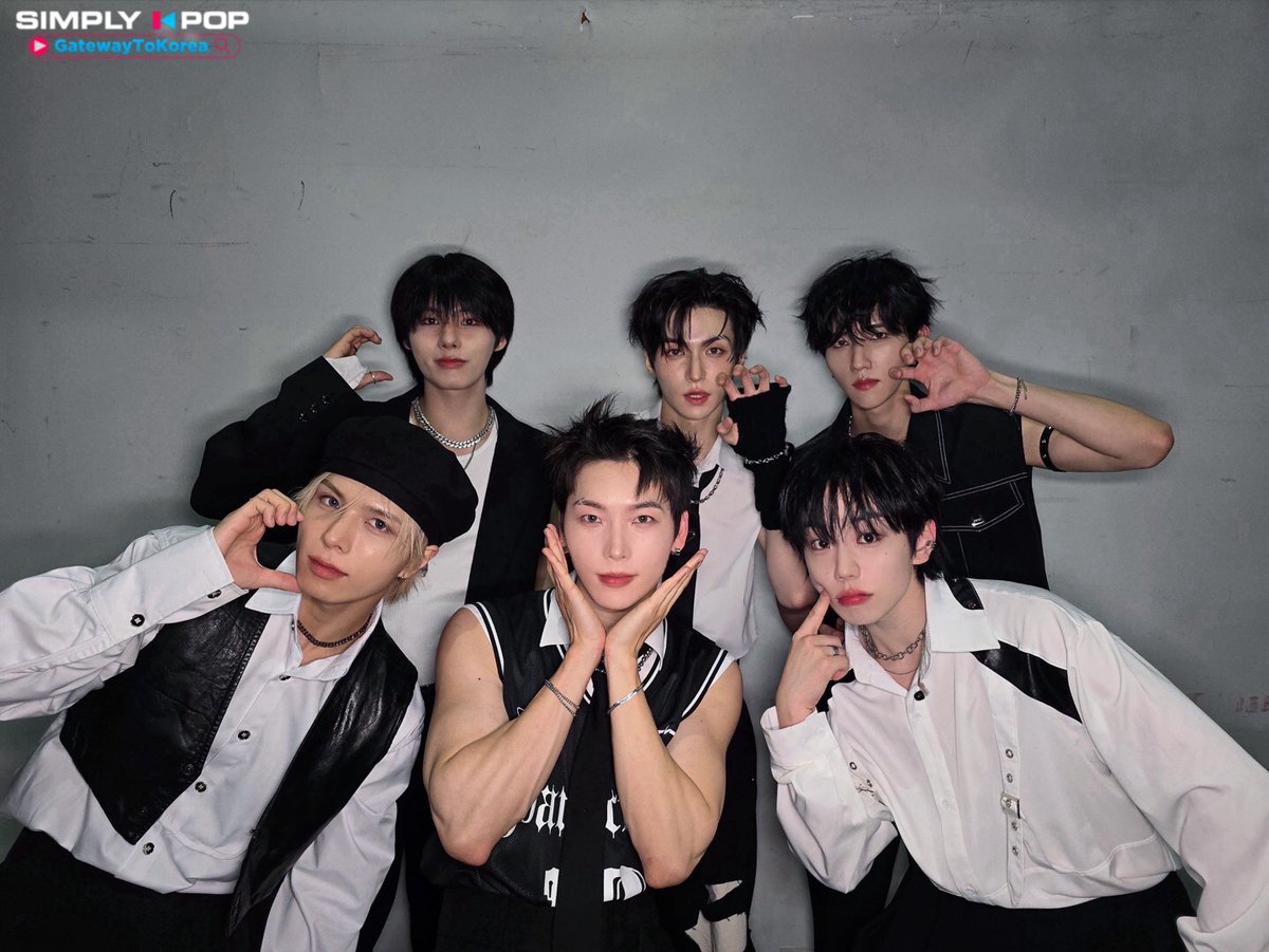 _Simplykpop's tweet photo. 엘라스트 노래 한 번만 들어야지 했는데...
지금 20609번째 듣는 중...
알고리즘도 날 못 말려!!
인생이 엘라스트 루프로 돌아가는 중이야...🔁

#엘라스트 #ELAST #Crazy_Train
#SimplyKPop #심플리케이팝 https://t.co/tFIhqxzXtt