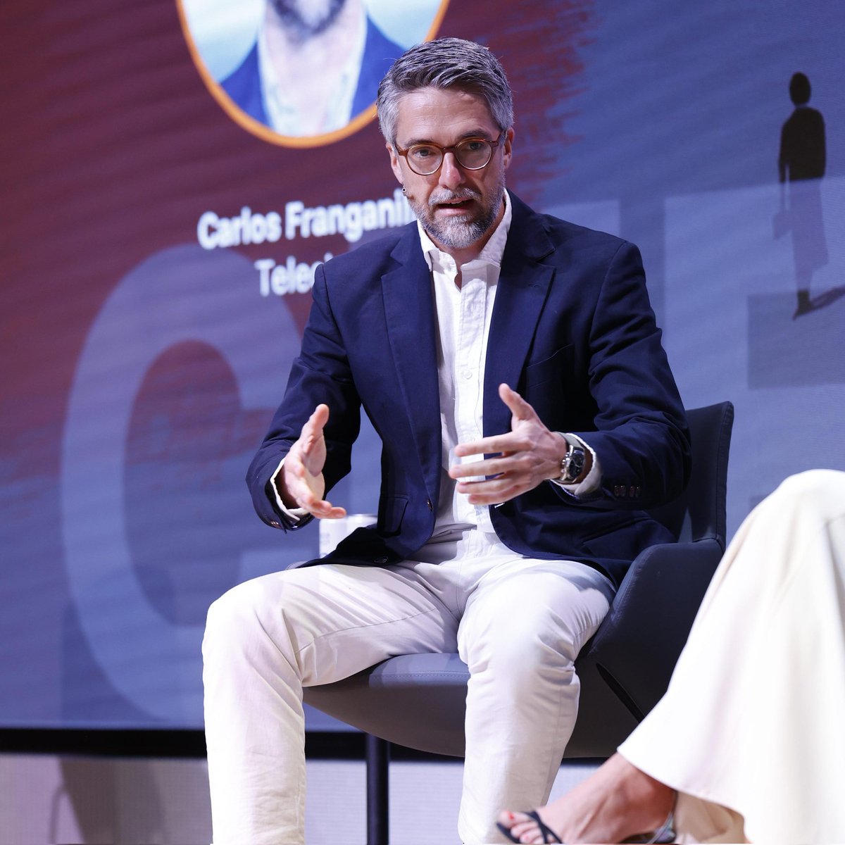 Dircom (@dircomspain) on Twitter photo "A pesar de los cambios tecnológicos y de formato, la esencia no cambia en absoluto.
La base del periodismo sigue siendo el rigor, ser fiel a los hechos y, a partir de ahí, elaborar un relato", <a href="/cfranganillo/">Carlos Franganillo</a>
en #CUECOM. "A pesar de los cambios tecnológicos y de formato, la esencia no cambia en absoluto.
La base del periodismo sigue siendo el rigor, ser fiel a los hechos y, a partir de ahí, elaborar un relato", <a href="/cfranganillo/">Carlos Franganillo</a>
en #CUECOM.