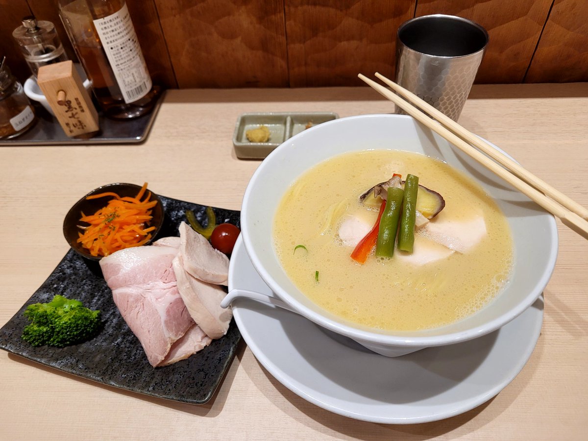 最近よく行っている鶏白湯