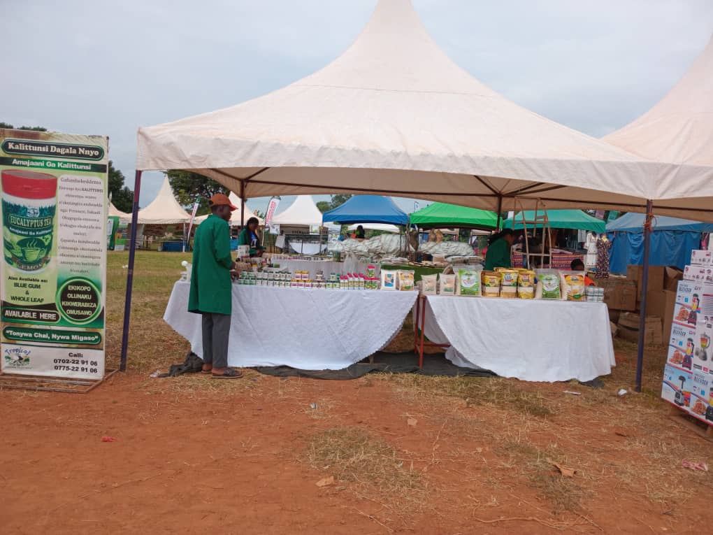 OMagie54506's tweet photo. Various products at the #POWESA EXHIBITIONS @Mengo https://t.co/k0cs6XzdH1