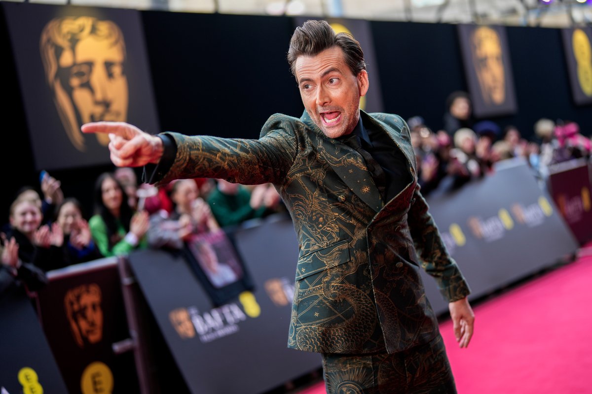 David_Tennant's tweet image. #DavidTennant Daily Photo!
An action photo of David from Sunday 18th February 2024 when he hosted the 2024 BAFTA Film Awards