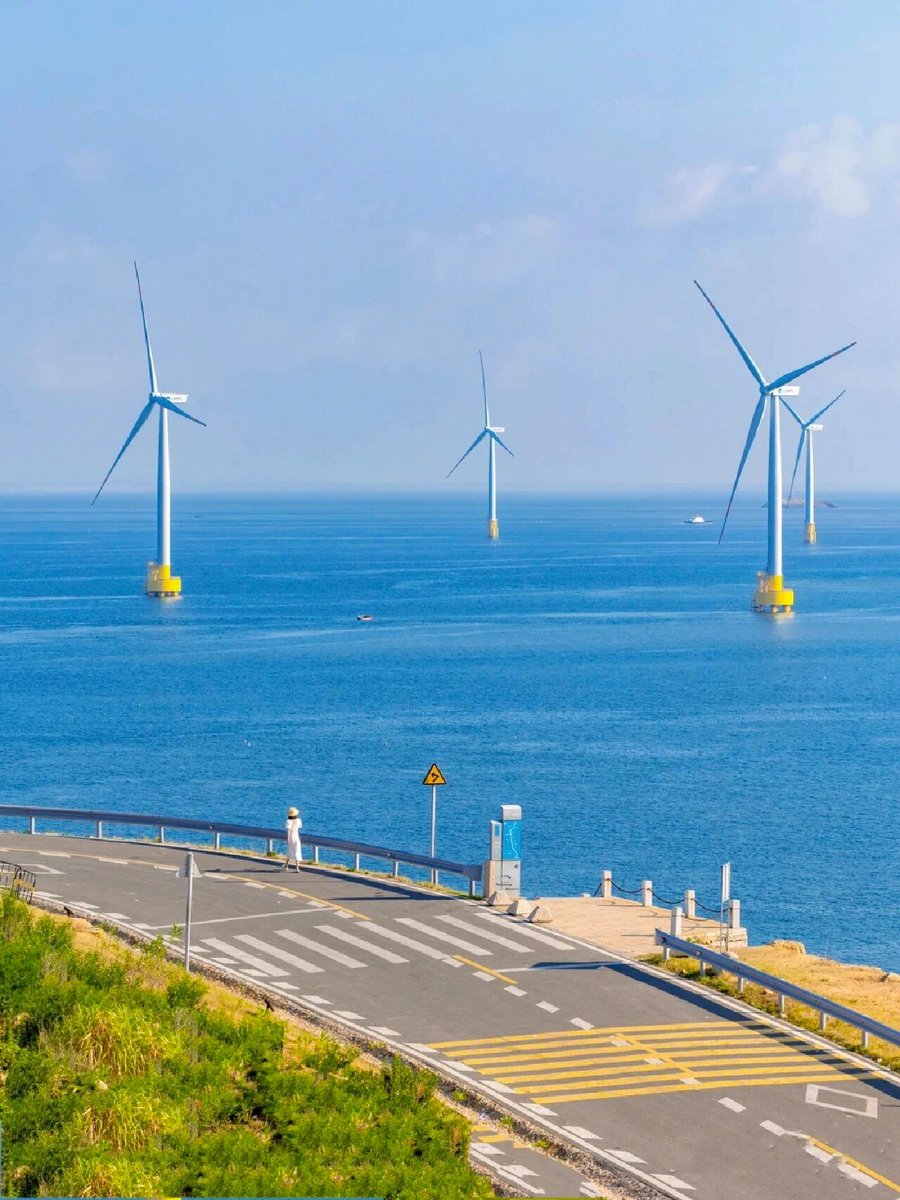 discover_jishui's tweet image. 平潭岛的风车海
#China #Fujian