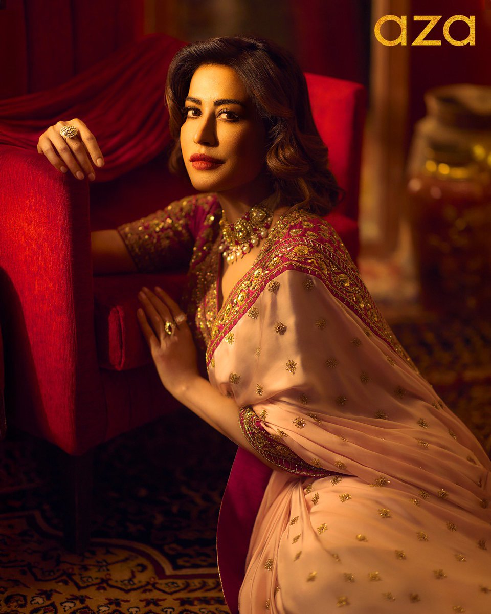Aza (@aza_fashions) on Twitter photo #AzaCoverStory: <a href="/IChitrangda/">Chitrangda Singh</a> redefined beauty & broke stereotypesโon her own terms. From Desi Boyz to Inkaar, Baazaar & Khakee, every role speaks of intent, not just impact.
Read more: shorturl.at/nlqMw
#azafashions #jigarmali #chitrangadhasingh #AzaCoverStory: <a href="/IChitrangda/">Chitrangda Singh</a> redefined beauty & broke stereotypesโon her own terms. From Desi Boyz to Inkaar, Baazaar & Khakee, every role speaks of intent, not just impact.
Read more: shorturl.at/nlqMw
#azafashions #jigarmali #chitrangadhasingh