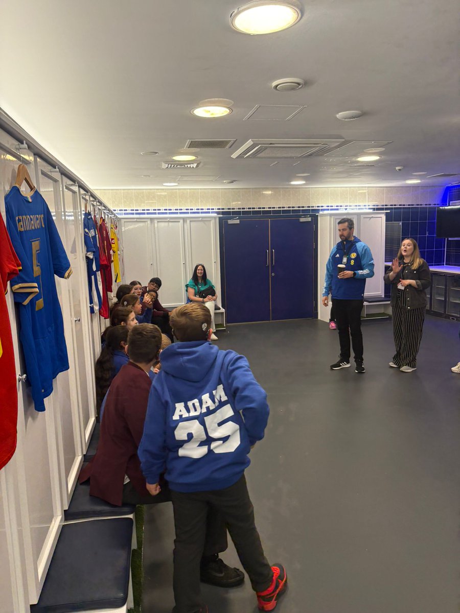 SFootballMuseum's tweet image. A great day with @WindsorParkFalk pupils & staff on our BSL interpreted tour of the Museum & @HampdenPark with guests David & Graham from @westscotlandbsl - thanks all for coming!
Building on our Deaf awareness training as a team!
Top interpreting @DanielleRennie8 & Marcus 🙏