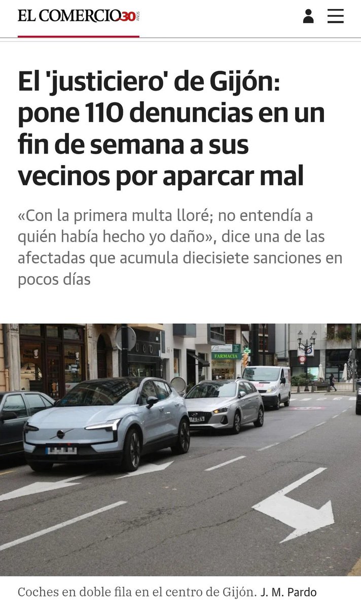 LiosdeVecinos's tweet photo. Mientras tanto en Gijón…de @gabi_feh https://t.co/s7vretlVCe