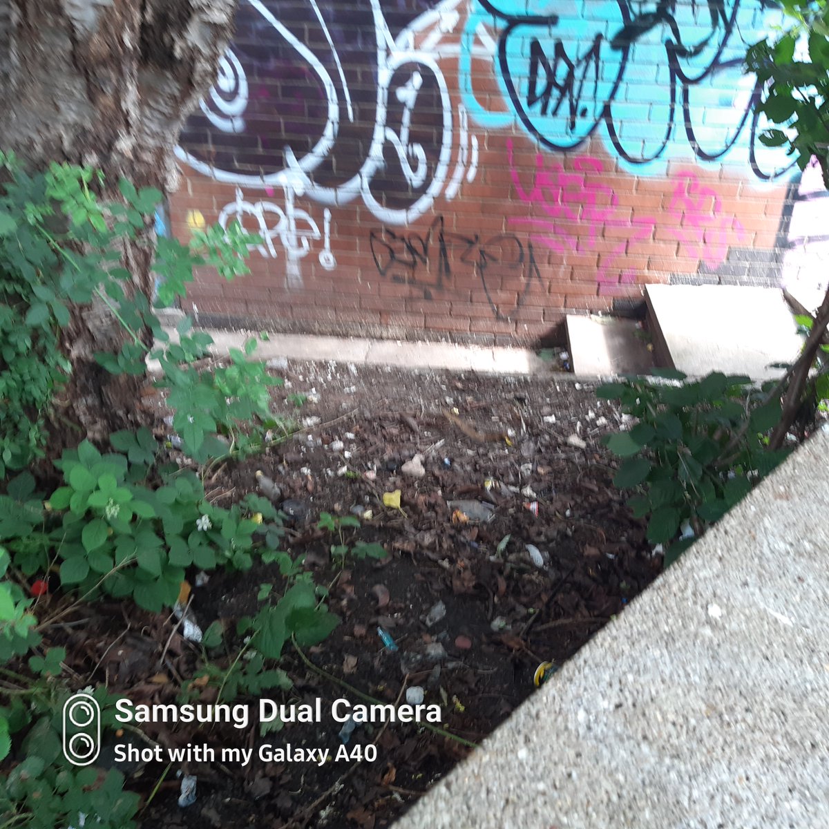 LeicRecycles's tweet image. City wardens have investigated the flytipping and accumulation of waste on a site in the city centre. A legal notice has been served and the cite has been cleared