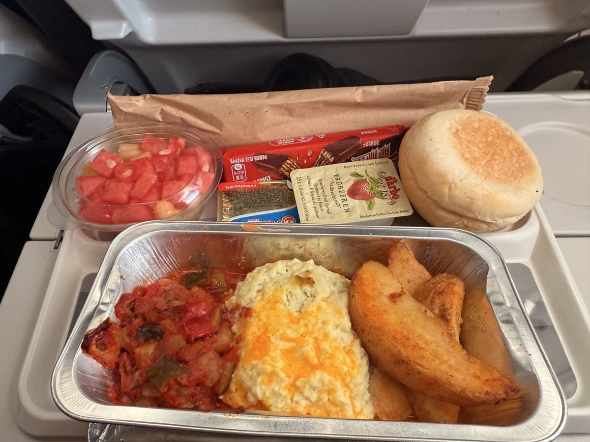 6k两顿的飞机餐（）