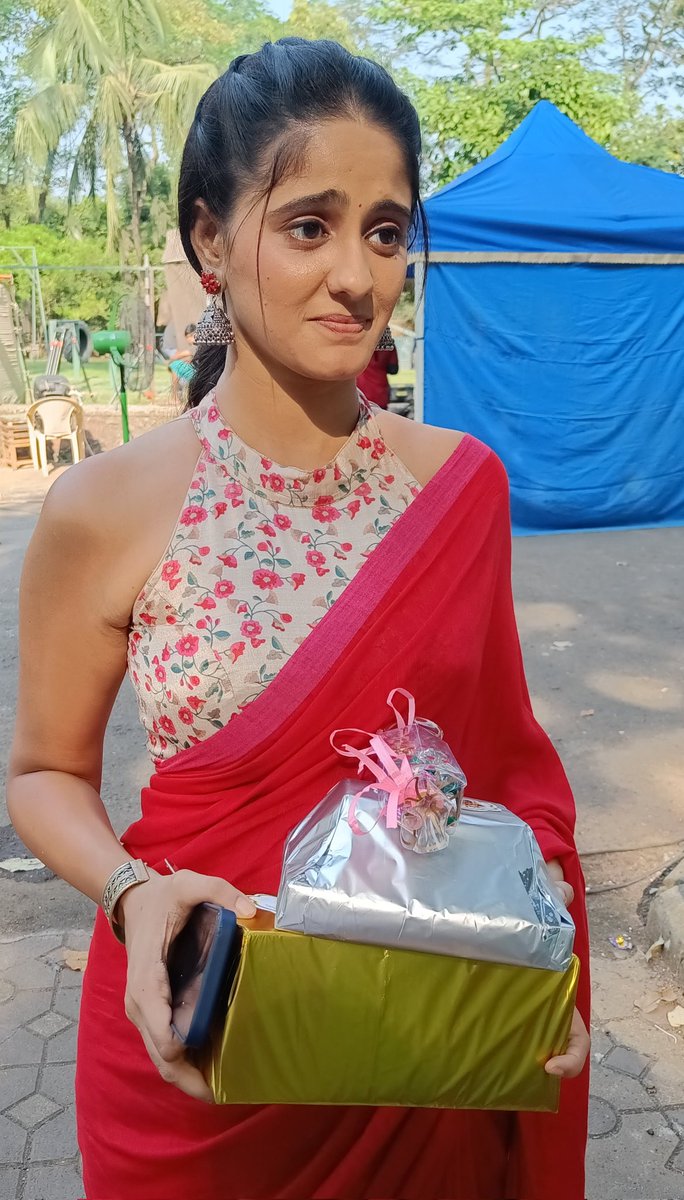 Happy birthday! Hope your day is filled with joy and laughter." "Wishing you a fantastic birthday and a year of happiness!"🎉 
@AyeshaSingh..
#AyeshaSingh
HBD AYESHA SINGH