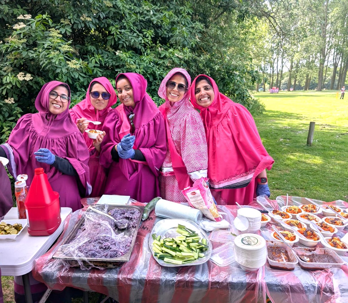 The Dawoodi Bohras of the UK 🇬🇧 (@bohras_uk) on Twitter photo The <a href="/Dawoodi_Bohras/">The Dawoodi Bohras</a> of #Leicester marked #GlobalWellnessDay with a joyful picnic at Rutland Waters.
Over 220 members came together for a day of connection, games, art therapy, delicious food, and a shared spirit of wellbeing.
#Reconnect #CommunityCare The <a href="/Dawoodi_Bohras/">The Dawoodi Bohras</a> of #Leicester marked #GlobalWellnessDay with a joyful picnic at Rutland Waters.
Over 220 members came together for a day of connection, games, art therapy, delicious food, and a shared spirit of wellbeing.
#Reconnect #CommunityCare