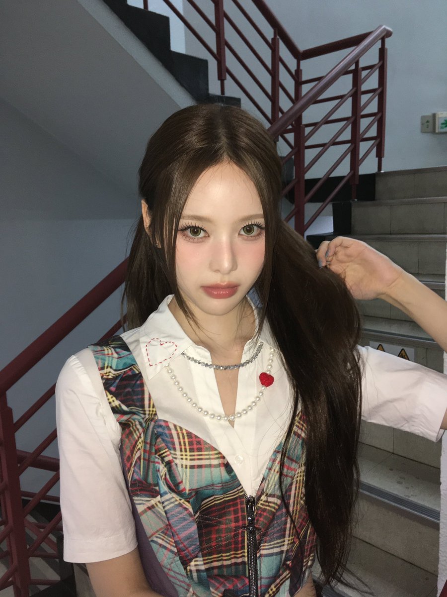 bangjeemn's tweet photo. Bbang pigtails.🤍 https://t.co/aAINAKm1Wn
