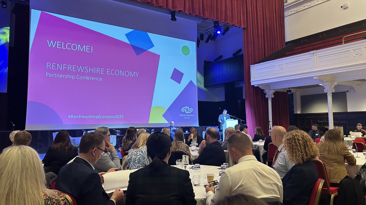 UWS_CPD's tweet image. Brilliant day at the Renfrewshire Economy Conference yesterday - thank you to the @RenCouncil team!

Great to have some key insights from our Annual Employer Skills Survey highlighted in the discussions.

#SupportingLocalBusiness #SkillsGaps #Upskilling