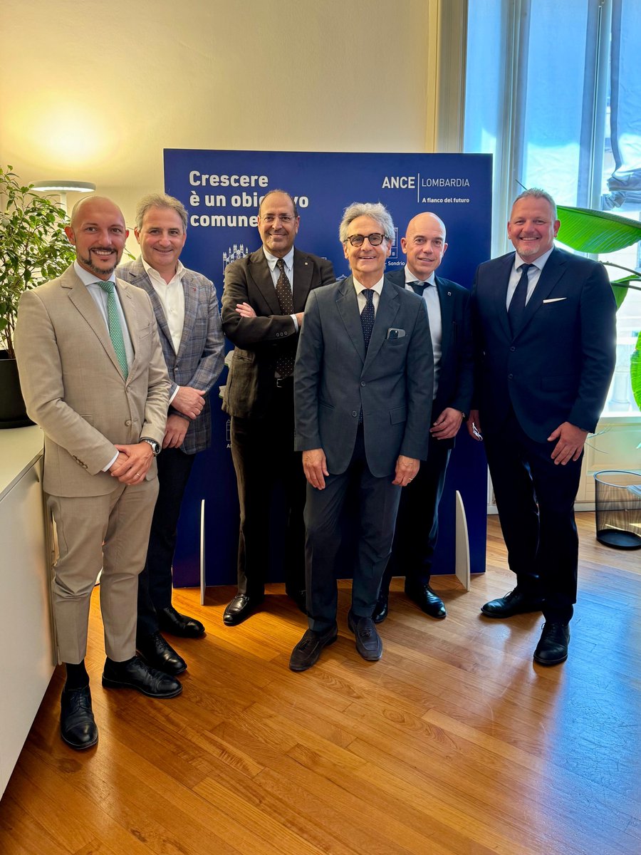 Congratulazioni a John Bertazzi per la nomina a Presidente di ANCE Lombardia. Assimpredil Ance è orgogliosa che un imprenditore della propria Associazione, attualmente Vice Presidente, assuma un incarico di così grande responsabilità. A lui i nostri migliori auguri di buon lavoro