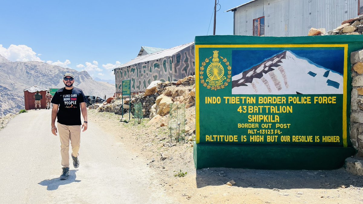 BharatFalswal's tweet image. Shipki La: I m India’s 1st RoadTripper to Click here 🇮🇳 #FordMoments #FordIndia #Shipki #ShipkiLa #FordEndeavour #imaroadtripper #motorheadbharat #Spiti #spitivalley #HimachalPradesh #travelindiabyroad #lovetravellovedrive 

@FordIndia @exploretheindia @GoHimachal_ @KinnaurSpiti