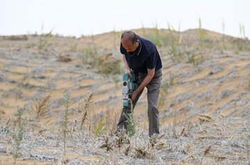 AmbCaiRun's tweet image. #China&apos;s #desertification control efforts embrace #hightech solutions
en.people.cn/n3/2025/0619/c…