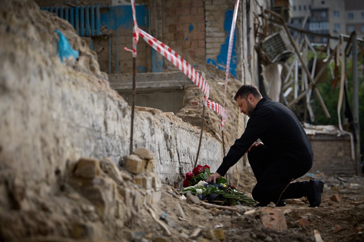 Volodymyr Zelenskyy / Володимир Зеленський tweet media