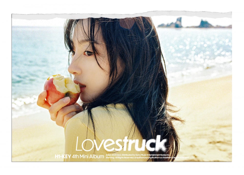 ☀️💛 H1-KEY ปล่อยภาพคอนเซ็ปต์ ‘Lovestruck’ สุดละมุนรับหน้าร้อน!
เตรียมคัมแบ็กมินิอัลบั้มที่ 4 พร้อมเพลงไตเติล “It Was Summer” 26 มิ.ย.นี้!

#H1KEY #하이키 #ハイキー
#여름이었다
#Lovestruck