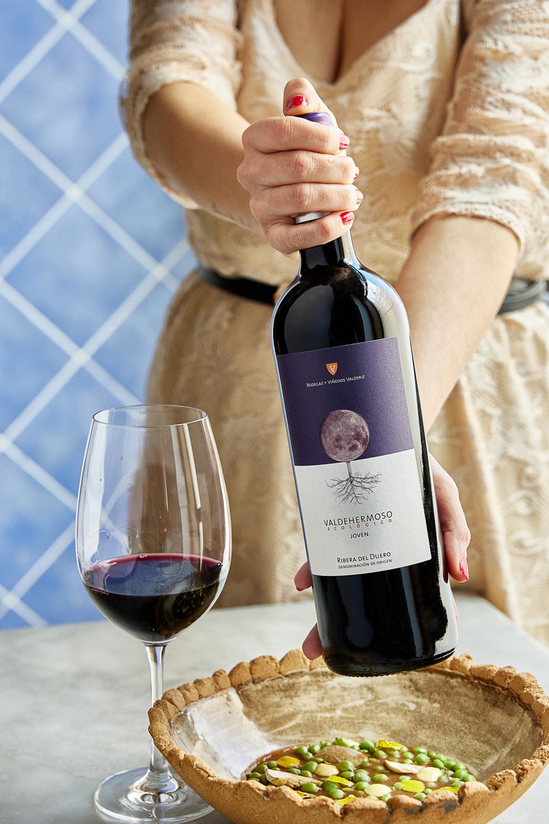 Valdehermoso Joven es nuestro vino más fresco y directo. Ideal para chatear, para el aperitivo o para comidas ligeras.

La expresión más pura de nuestra tinta del país 🍇
Ya está disponible la nueva añada. ¡No esperes para probarlo!

valderiz.com/tienda/bodegas…
