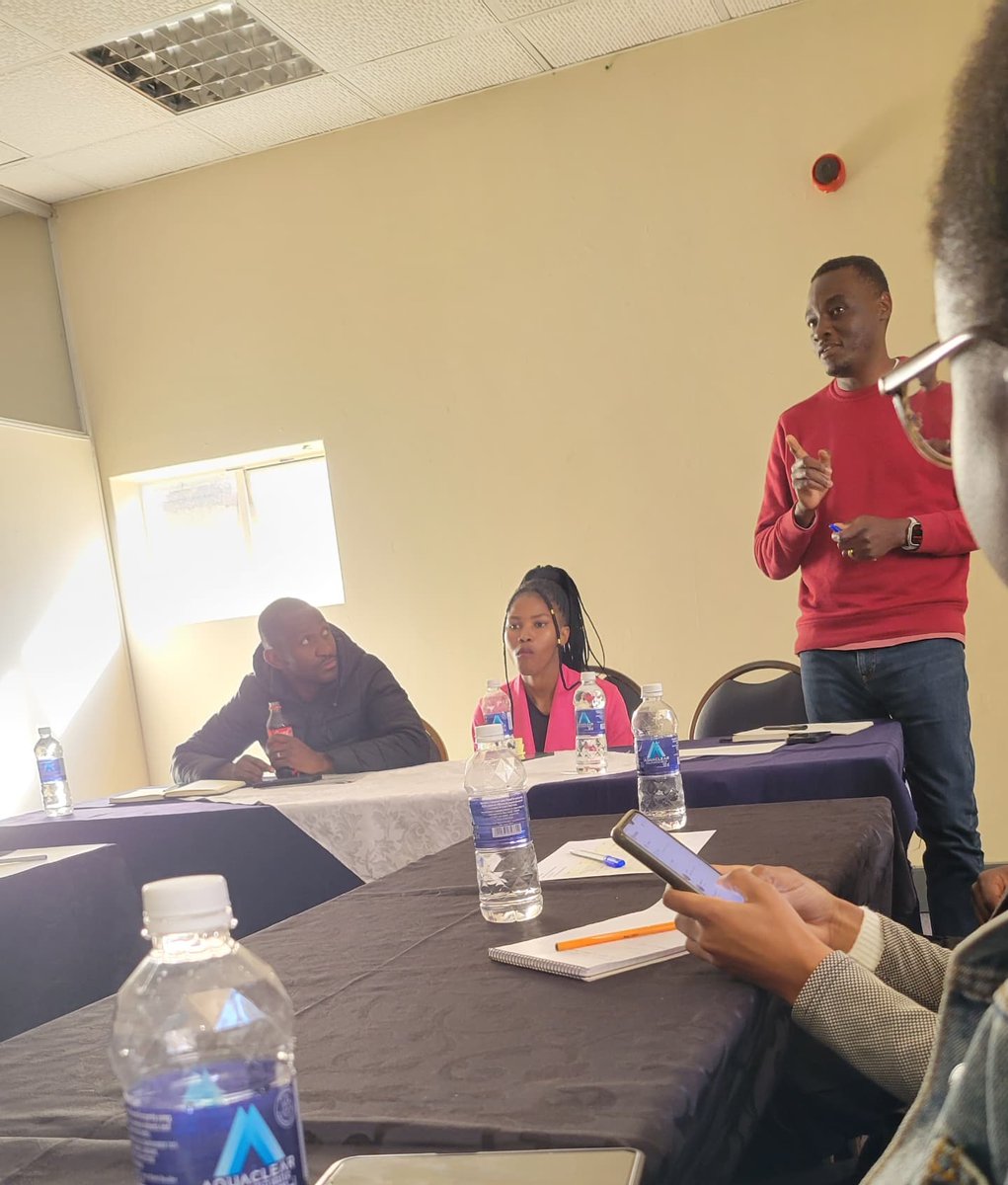 TheGirlsTable tweet media