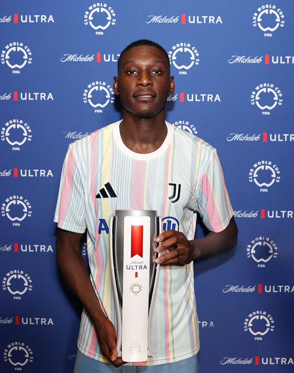 🔴 𝗥𝗔𝗡𝗗𝗔𝗟 𝗞𝗢𝗟𝗢-𝗠𝗨𝗔𝗡𝗜 𝗔 𝗘́𝗧𝗘́ 𝗘́𝗟𝗨 𝗛𝗢𝗠𝗠𝗘 𝗗𝗨 𝗠𝗔𝗧𝗖𝗛 𝗙𝗔𝗖𝗘 𝗔̀ 𝗔𝗟-𝗔𝗜𝗡 𝗔̀ 𝗟𝗔 𝗖𝗢𝗨𝗣𝗘 𝗗𝗨 𝗠𝗢𝗡𝗗𝗘 𝗗𝗘𝗦 𝗖𝗟𝗨𝗕𝗦 🇫🇷🖤🤍

Un doublé pour l’attaquant prêté par le PSG. ✨