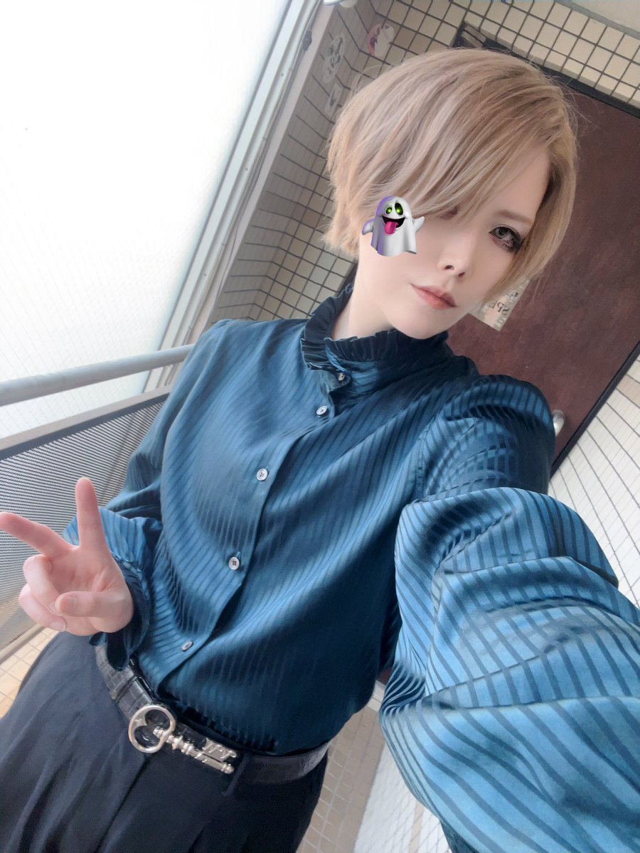 いるよー！
今日の優さんはゴーストタイプ👻
髪切ったよ✨見に来てー！会って！お願い！😳