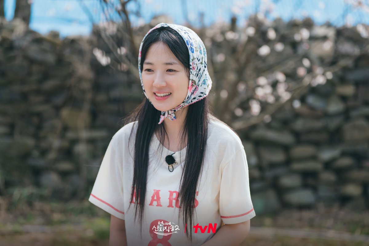 chtvn's tweet photo. <언니네 산지직송2> 11화 비하인드 스틸🎣

그대는 선물입니다 하늘이 내려준💕
굿바이 혜윤👋

<언니네 산지직송2>
[일] 저녁 7:40 tvN

#tvN #언니네산지직송2
#염정아 #박준면 #임지연 #이재욱 #김혜윤
#같이달려tvN #스트리밍은TVING https://t.co/Fqu8fj2kW9