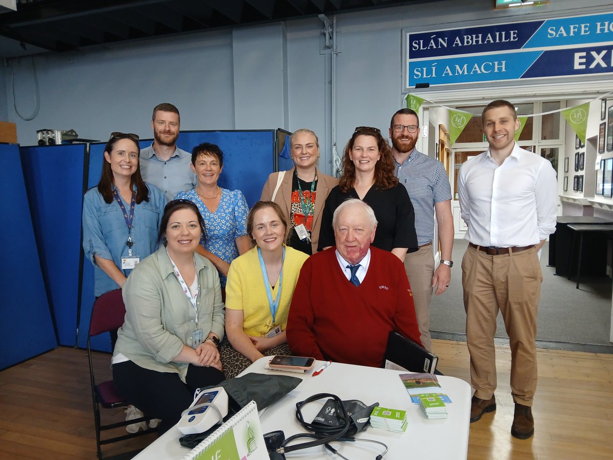 Mariodonovan08's tweet image. ➡️There was a fantastic turnout for the Men’s Health Awareness Event in Killorglin on Wed. 11th June.
⚕️Over 30 different HSE services & supports were in attendance & CPR training was provided on the day. Thanks to all involved and to all who attended.