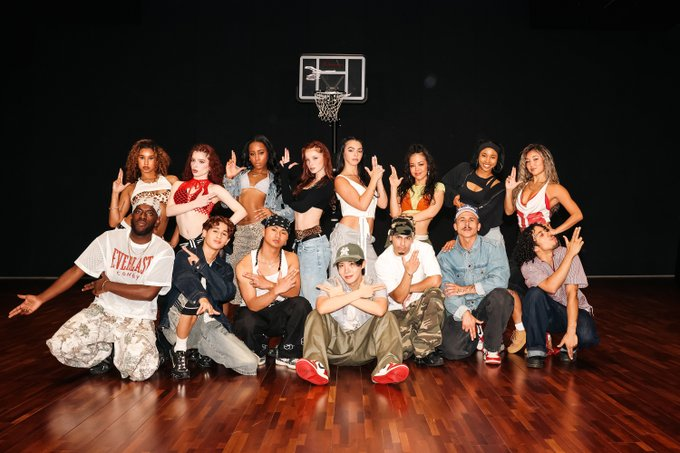 uarmyvibe's tweet photo. According to Kmedia, hobi personally recruited international dancers through social media! He chose Team j-hope dancers by himself!!!! https://t.co/lnQOIlmQWD