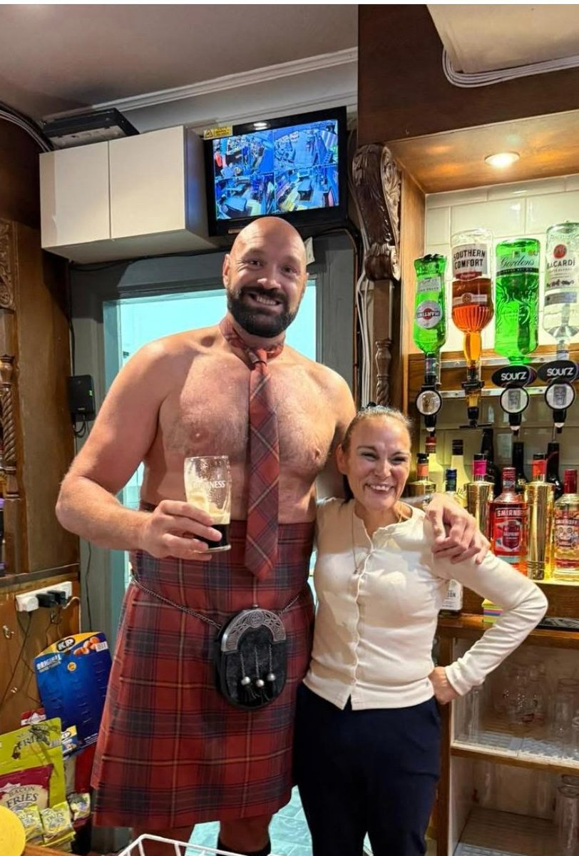 🥊 There was a surprise visitor to The Claymore Bar in Grantown-on-Spey this week. Tyson Fury dropped in while filming a new Netflix documentary.

He treated everyone to a drink and posed for a photo with our partner.

Never a dull moment in our partner's pubs! 🍻

#Hospitality