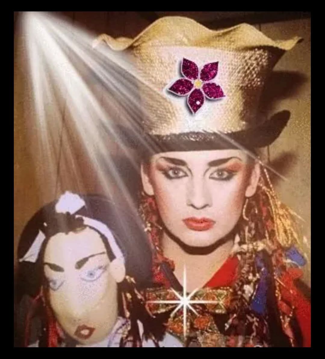 BoyGeorgesPage's tweet photo. #Happythrowbackthursday
🎩❤️🎶 https://t.co/QbGJBWewSX