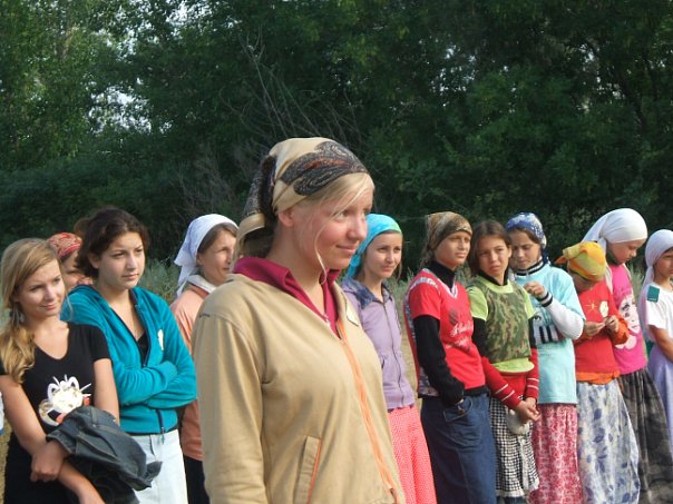 Ооо, может рассказать вам, как я ездила в православный детский лагерь восемь лет подряд?)