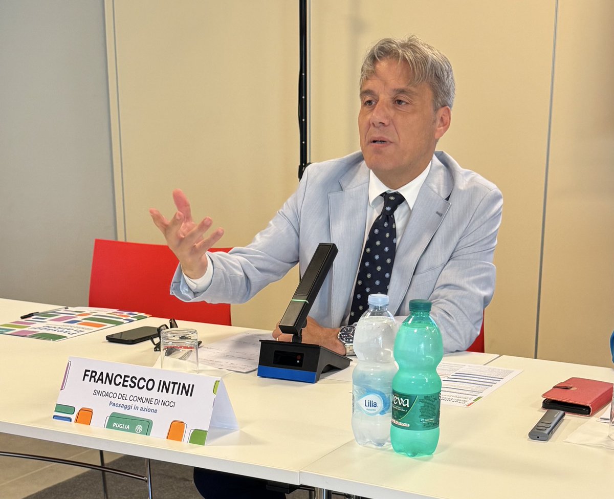 RegionePuglia's tweet photo. ✅A Noci "Il paesaggio agricolo periurbano", ultima delle Conferenze d'Area per il decennale di attuazione del #PPTR "Paesaggi in Azione".
🗣️Sindaco Intini: “Non passi l’idea che la tutela del paesaggio va contro l’interesse economico dei cittadini”. https://t.co/zUMXTl3uz8