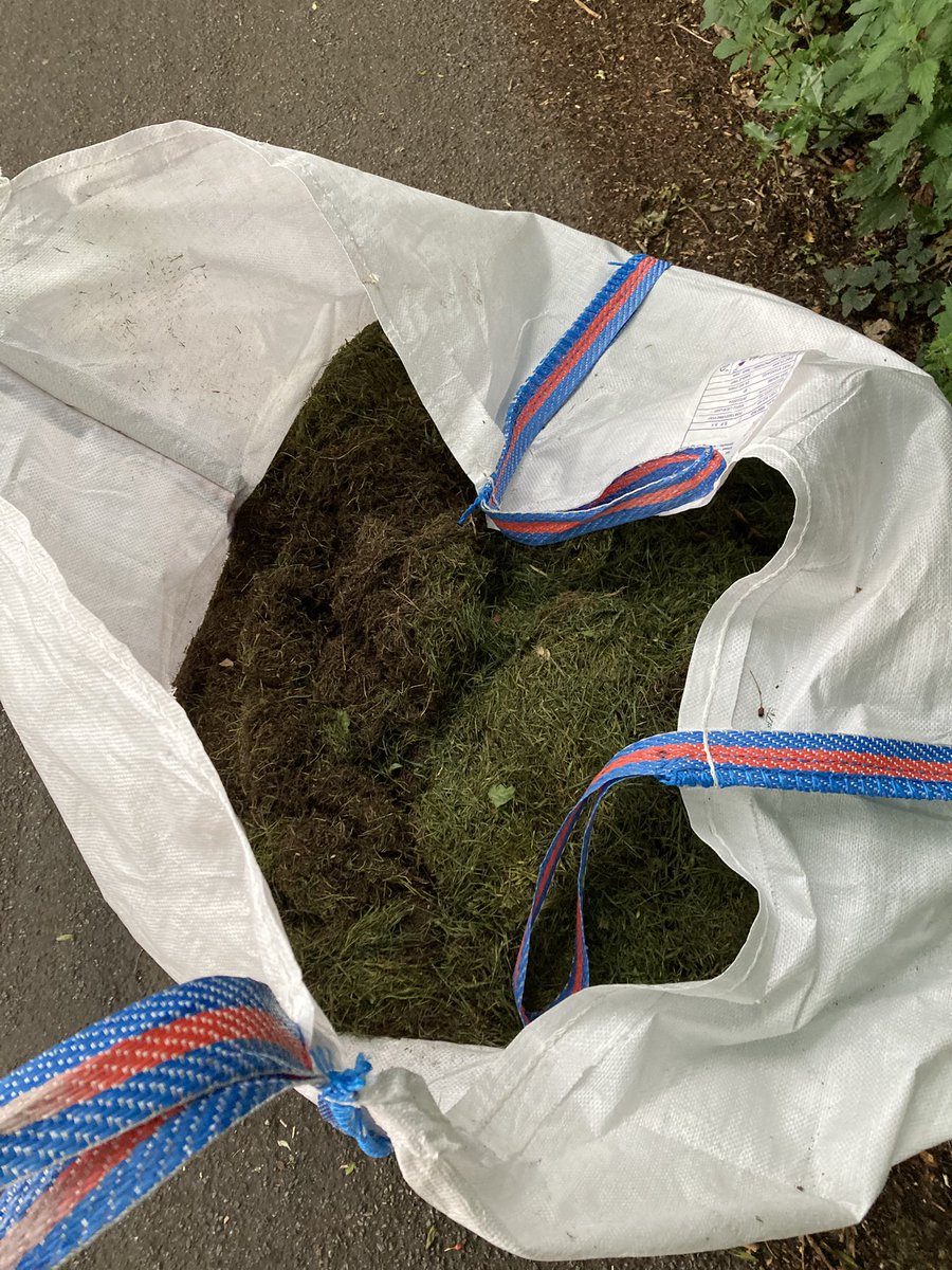Hey <a href="/TraffordCouncil/">Trafford Council</a> here’s what charging an extra 50 quid for green wheelie bins does - someone has dumped their grass cuttings in a big rubble bag on Shawe View…. 😤