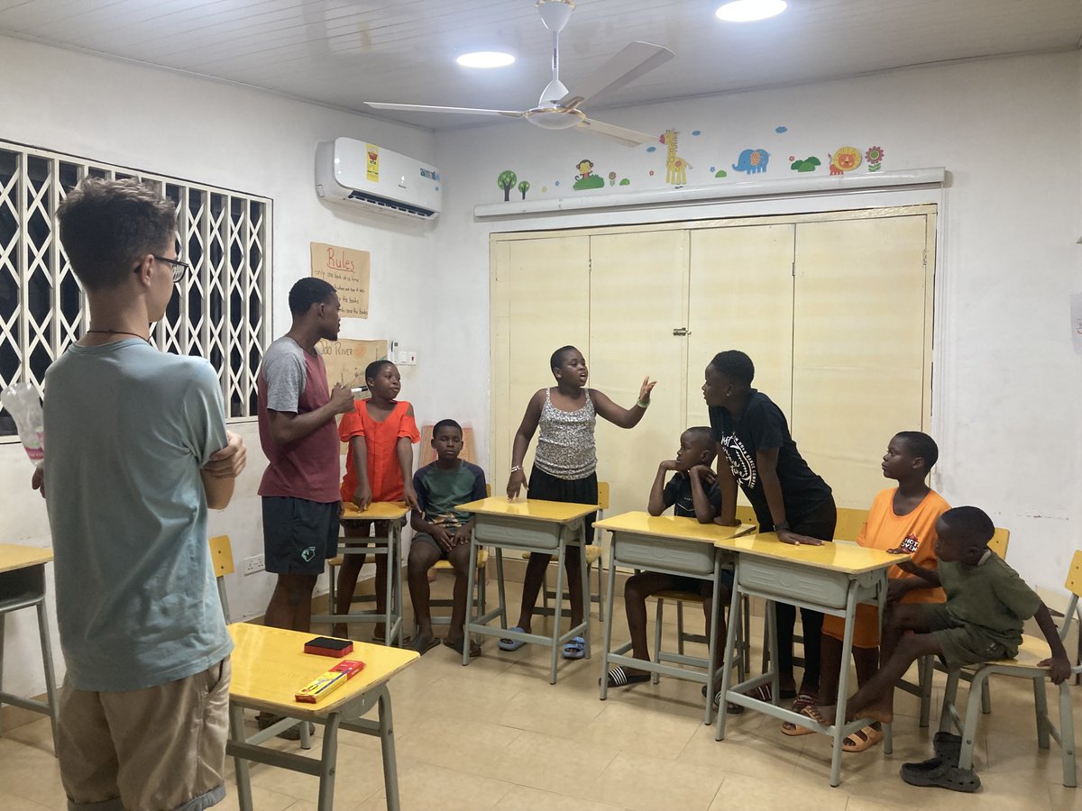 Fafaliorg's tweet photo. 🌍🌱 Fafali F3f3 Environmental Club: Growing Green Minds!
💚♻️
Because a cleaner, greener future starts with the choices we make today.
#GreenGeneration #EcoEducation #FafaliOrganization #KidsForThePlanet #SustainabilityStartsYoung #ActForEarth #YouthForChange #EcoLeaders https://t.co/PZQvgg3vDs