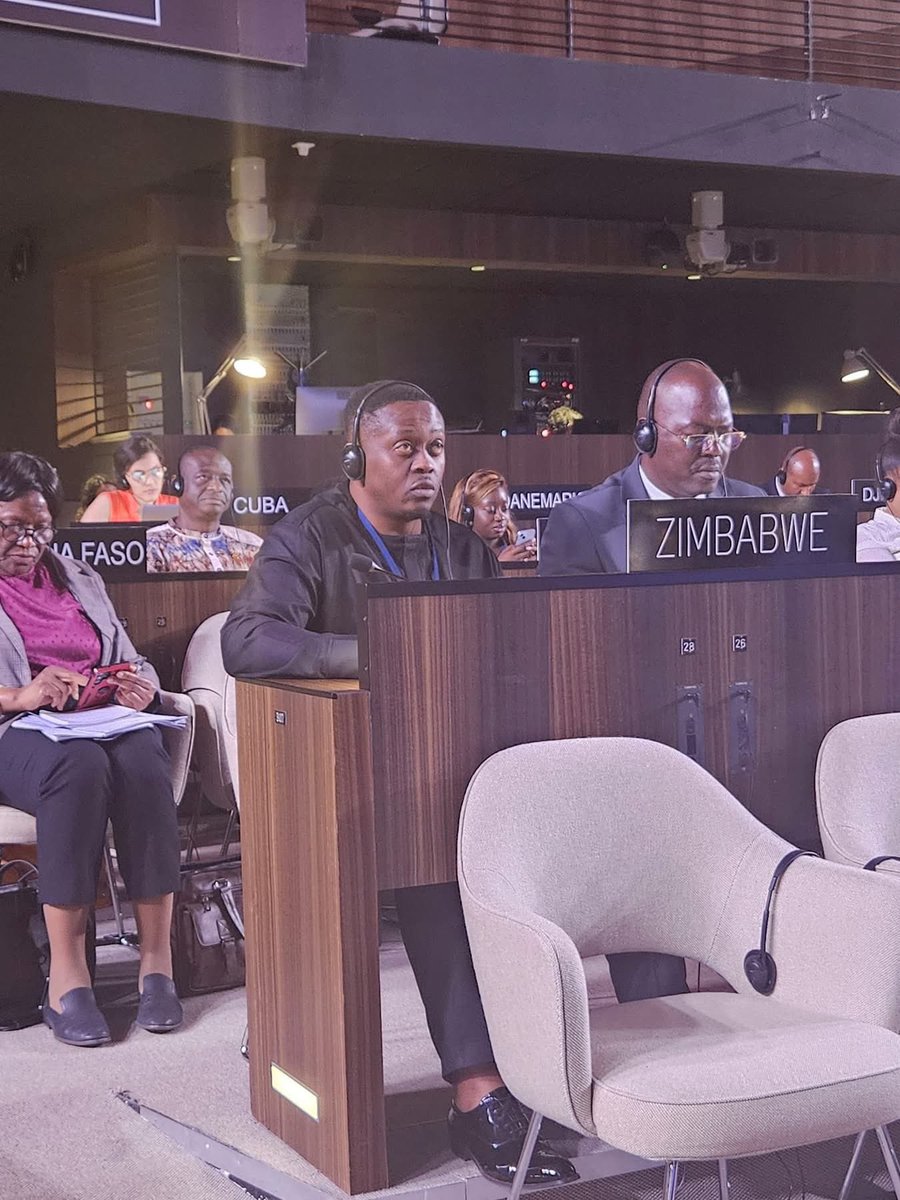 #CulturalCelebration 

Permanent Secretary for the Ministry of Sport, Recreation, Arts and Culture Mr N.Moyo and Mr. N. Nyanhi, Chief Executive Officer for the National Arts Council of Zimbabwe, are currently at UNESCO Headquarters in France representing Zimbabwe.
