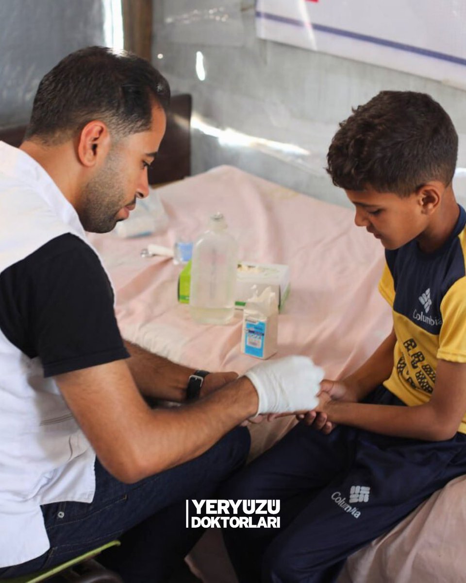 📍Gazze’de görevimizin başındayız

🩺Al Yarmouk Mülteci Kampındaki sağlık istasyonumuzda birinci basamak sağlık hizmetleri ve acil müdahalelerimizi aralıksız sürdürüyoruz. Desteklerinizle Gazze’de yaraları sarmaya ve hayatlara dokunmaya devam ediyoruz.