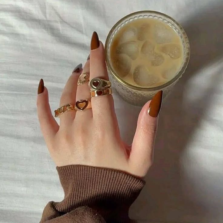 كوب قهوة وبقية السعادة تأتي 🌸🤍