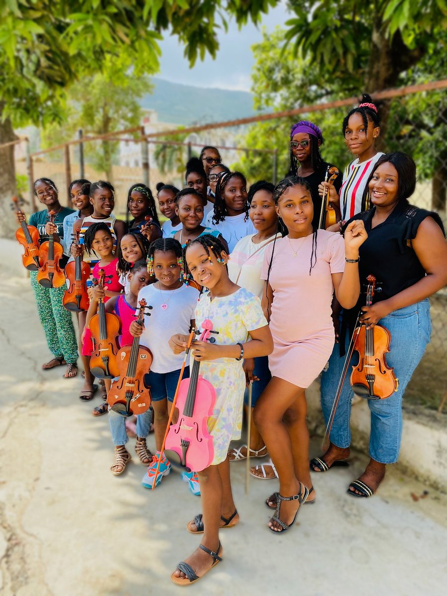 LOr Melody🎶 (@lor_melodie) on Twitter photo MUSIC EDUCATION is more than teaching notes and rhythms. It’s about nurturing talent, shaping future industry leaders, and keeping music alive in schools and communities.The fact is I’m so passionate about TEACHING and I’m proud to be a MUSIC EDUCATOR.
Here’s my Class✨🎶🎻🎹🎸 MUSIC EDUCATION is more than teaching notes and rhythms. It’s about nurturing talent, shaping future industry leaders, and keeping music alive in schools and communities.The fact is I’m so passionate about TEACHING and I’m proud to be a MUSIC EDUCATOR.
Here’s my Class✨🎶🎻🎹🎸