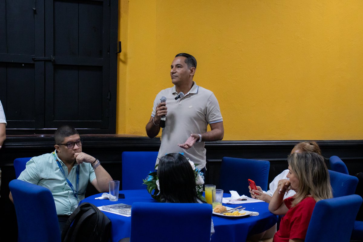 VEXUnimagdalena's tweet photo. Realizamos el Encuentro con Empleadores, un espacio de diálogo con representantes del sector productivo para conocer sus expectativas sobre el perfil de nuestros egresados 🎓. https://t.co/AwTYrcGZxK