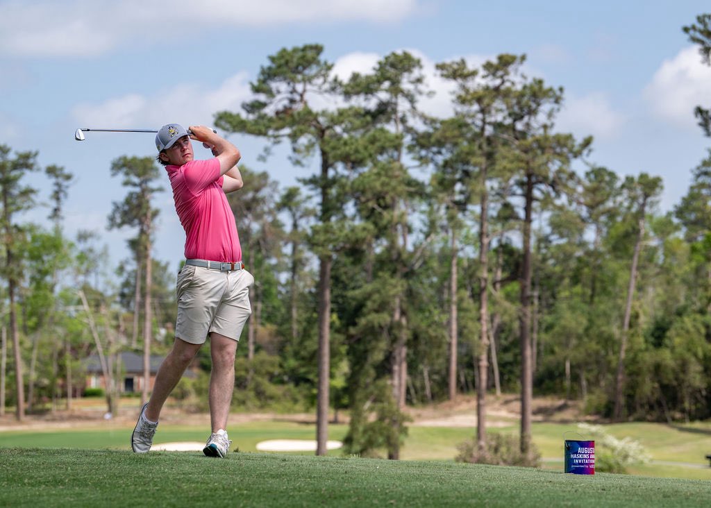 Moving ➡️!

A two-hole victory for Gavin Tiernan in round two of match play at The Amateur Championship at Royal St. George's has secured him a spot in the third round. 

📊: Follow along with the action here: randa.org/championships/…