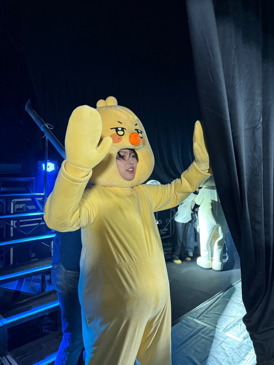 The egg just cracked and boom — I showed up in this world. AAAAAAAAK!! Where is everyone?! I need more friends!! MORE FRIENDS!! 🐣💥💬”

retweet is very appreciated.