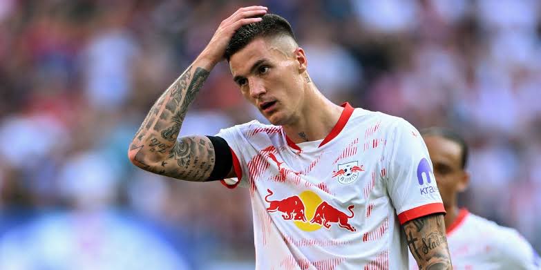 AFC__Xtra's tweet photo. 🚨 JUST IN;

Benjamin Šeško wants Arsenal to put a release clause in his contract before he agrees to join.

@DuncanCastles , Reports https://t.co/WCDFIWV8IE
