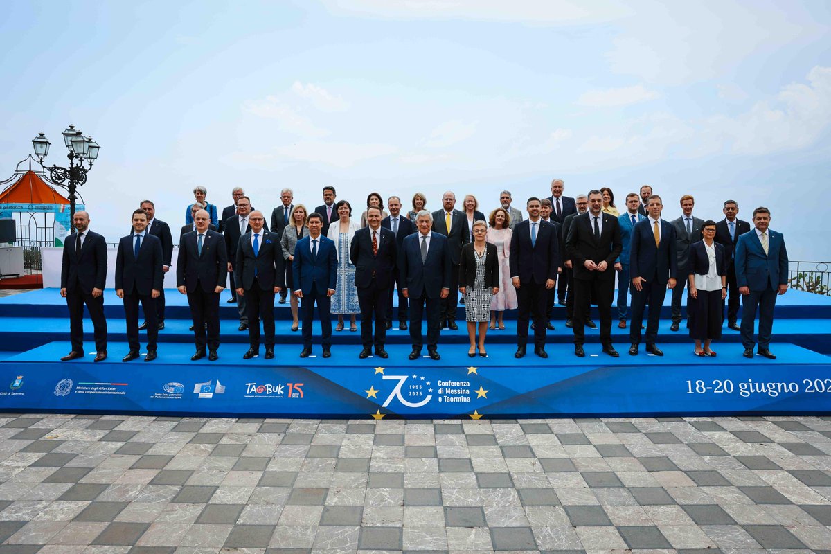 Donika Gërvalla-Schwarz (@gervallaschwarz) on Twitter photo I joined my fellow Foreign Ministers in Taormina, where <a href="/Antonio_Tajani/">Antonio Tajani</a> brought us together 70 years after the historic Messina Conference, a cornerstone of European integration. A timely reminder of our shared commitment to a united, peaceful, and strong Europe. 🇽🇰🇪🇺 I joined my fellow Foreign Ministers in Taormina, where <a href="/Antonio_Tajani/">Antonio Tajani</a> brought us together 70 years after the historic Messina Conference, a cornerstone of European integration. A timely reminder of our shared commitment to a united, peaceful, and strong Europe. 🇽🇰🇪🇺