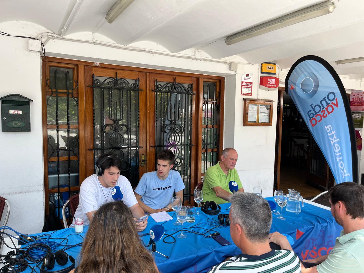 ⚽️ LA MOVIDA DEPORTIVA GIPUZKOA ⚽️

- Ibai Penella, periodista del Bidasoa
- Igor Emery, presidente del <a href="/REALUNIONCIRUN/">Real Unión Club Irun</a>
- Patxi Goikoetxea, ex remero de banco móvil y campeón del mundo con la selección española

🔴 #Konekta con #OndaVasca