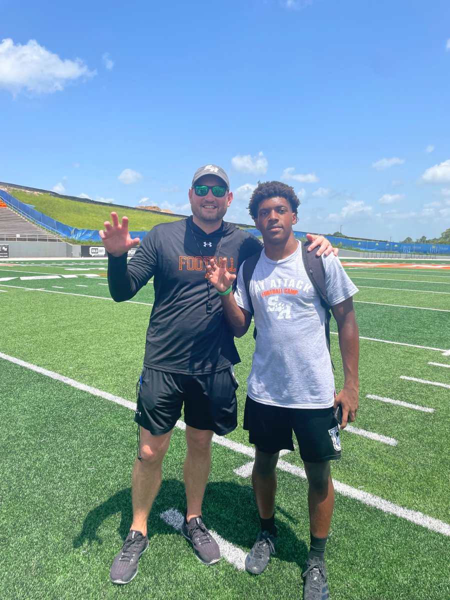 THE_ACE_TRAYLOR's tweet image. Had a great time at Sam Houston Camp (KAT ATTACK) yesterday! Rep myself and Anna HS with pride. Thanks @CoachRaisbeck and @DBCoachMcGraw for your support. Looking forward to next steps!