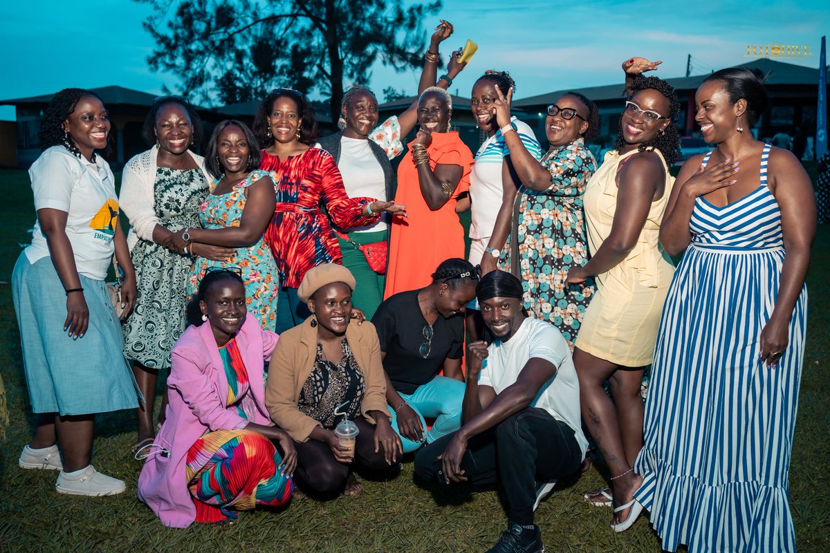 SoulFoundationU's tweet image. When we build community, we build safety. ❤️
Laughter, check-ins, shared stories this is what helps us feel seen, supported, and strong.
Mental well-being isn’t just personal it’s collective.
Together, we heal. Together, we rise. 🙌🏾
#SoulFoundationUg #YouAreNotAlone
