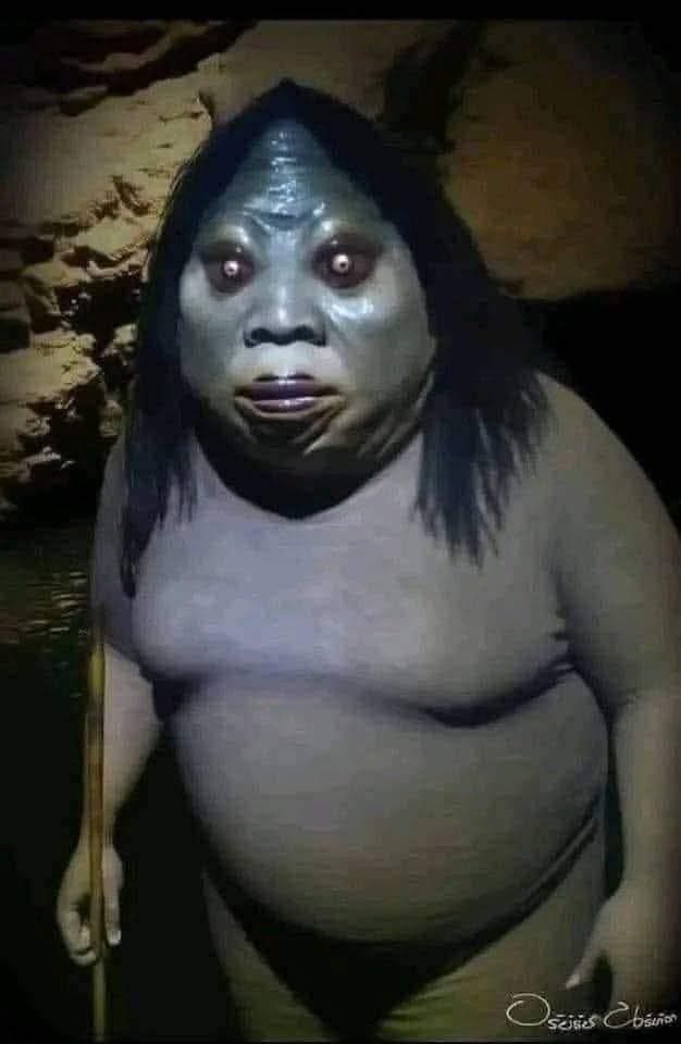 Chê WWD với Forbes 🤣🤣🤣🤣.siêu sao hollywood đâu cần mấy báo lá cải như WWD với Forbes đưa tin đâu.
Đúng là bọn én chồ 🤣