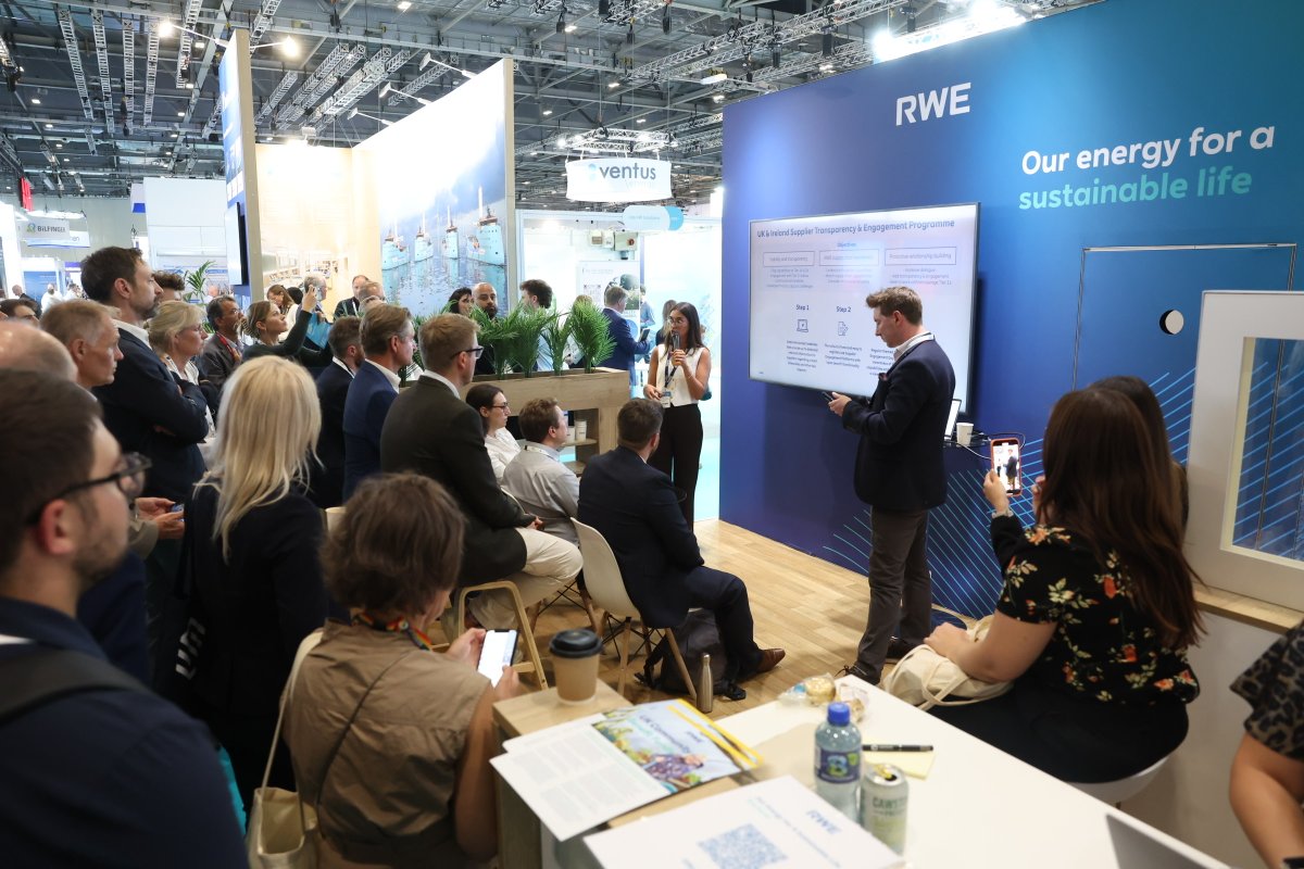 RWE_UK's tweet image. As proud partners at #RUKGOW, RWE had a fantastic 2 days showcasing offshore wind.
From panels with industry leaders to our packed stand and supply chain workshop — it was great to see such strong engagement across the sector.
Thanks to @RenewableUK for another inspiring event