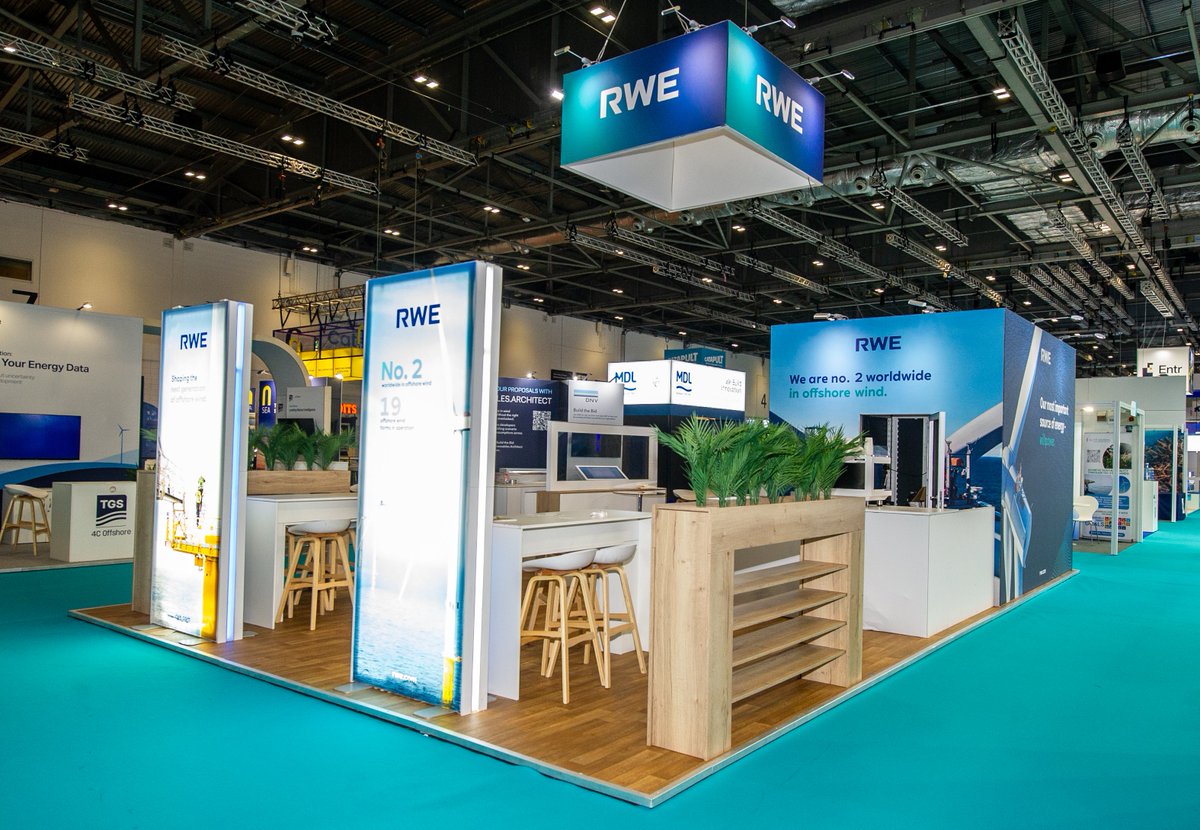 RWE_UK's tweet image. As proud partners at #RUKGOW, RWE had a fantastic 2 days showcasing offshore wind.
From panels with industry leaders to our packed stand and supply chain workshop — it was great to see such strong engagement across the sector.
Thanks to @RenewableUK for another inspiring event